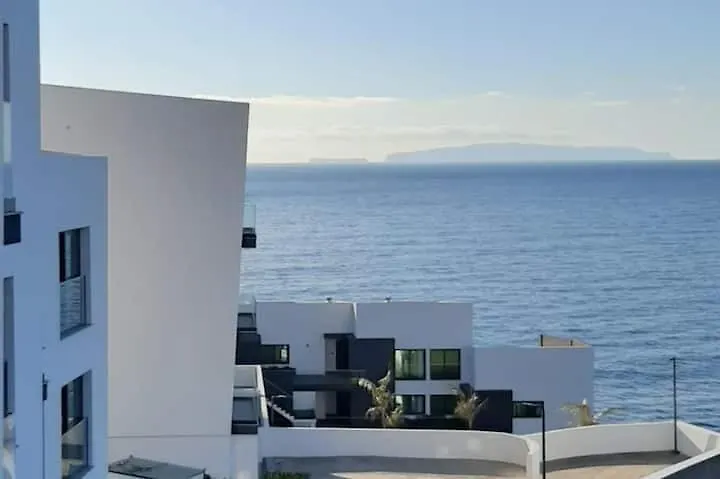 Apt.L- Cliff Residence Over The Ocean-500 Mbps Net Gaula